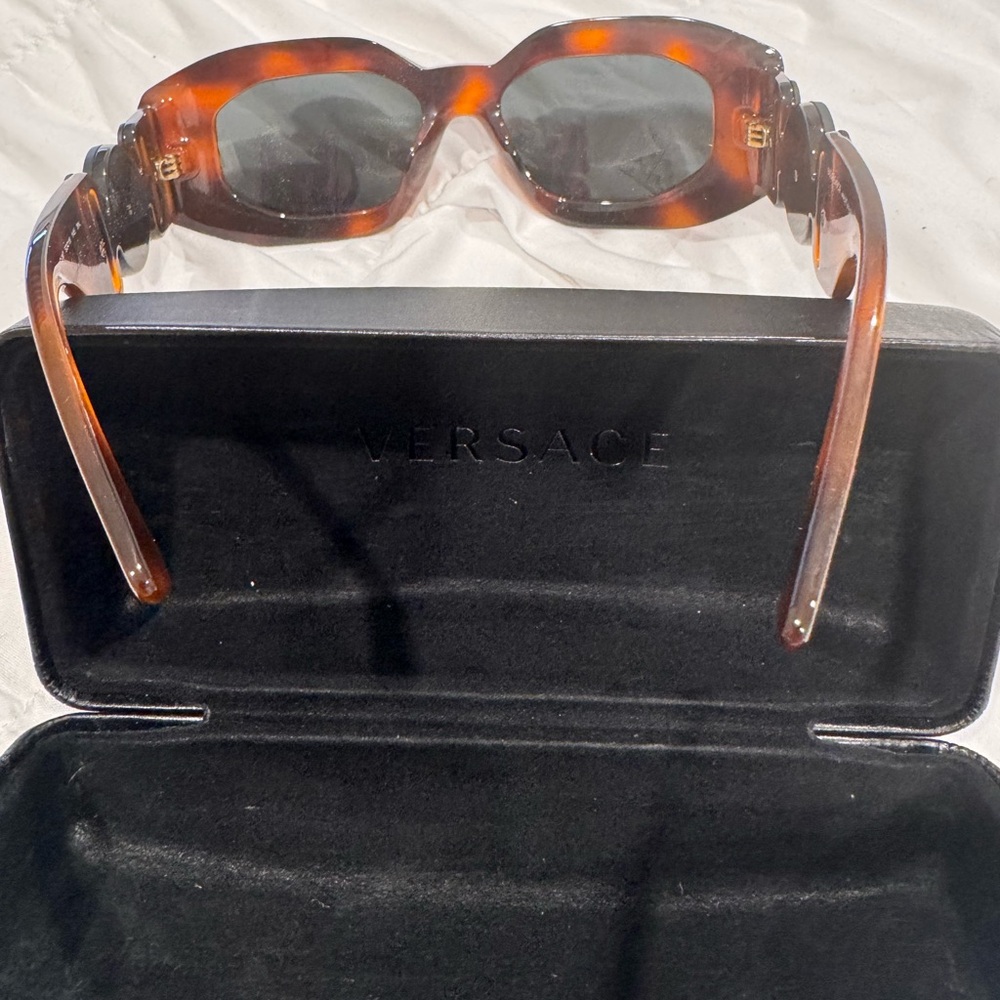 Versace Tortoise Shell Sunglasses - image 5